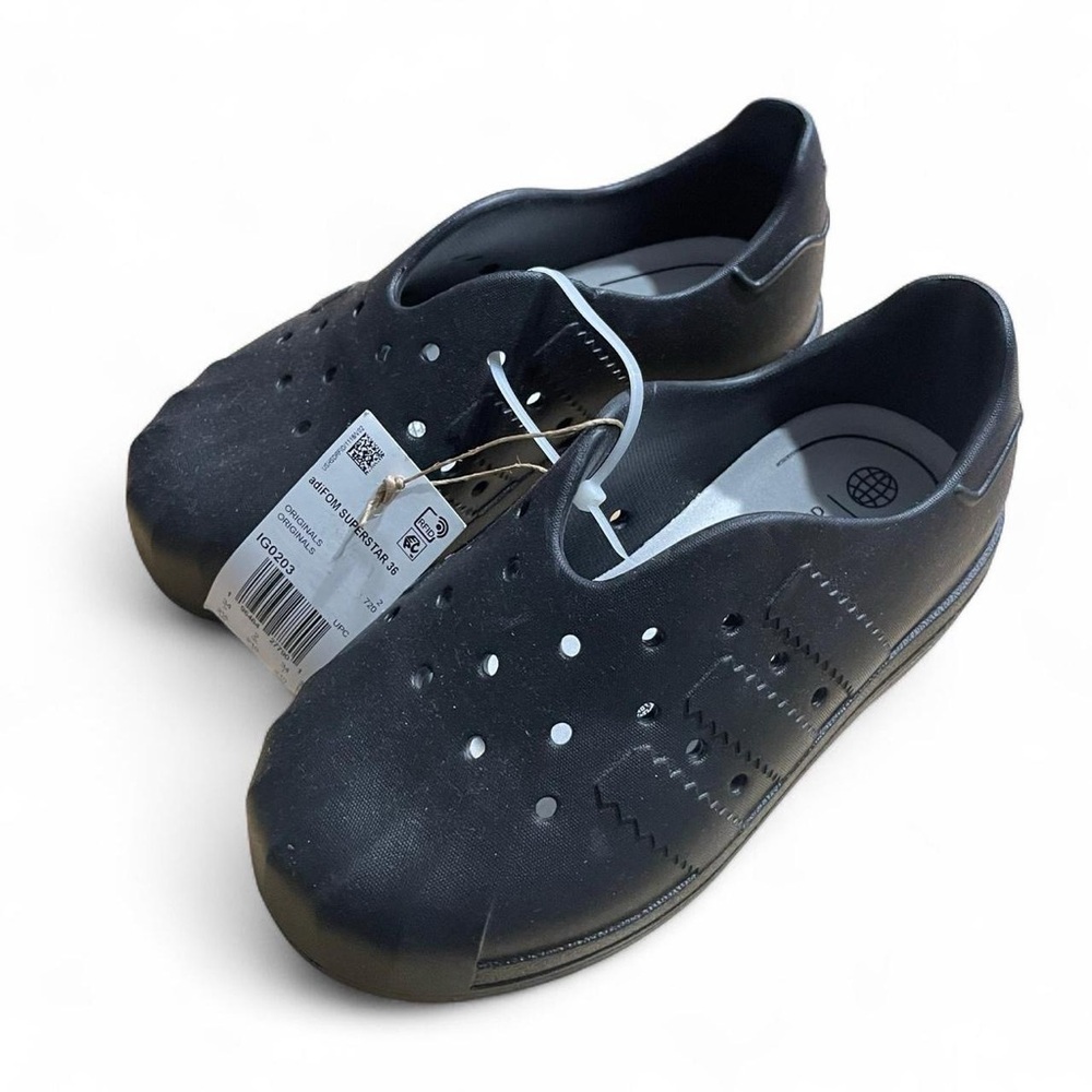 NWT Adidas AdiFOM Superstar 360 — Core Black, Youth 2.5